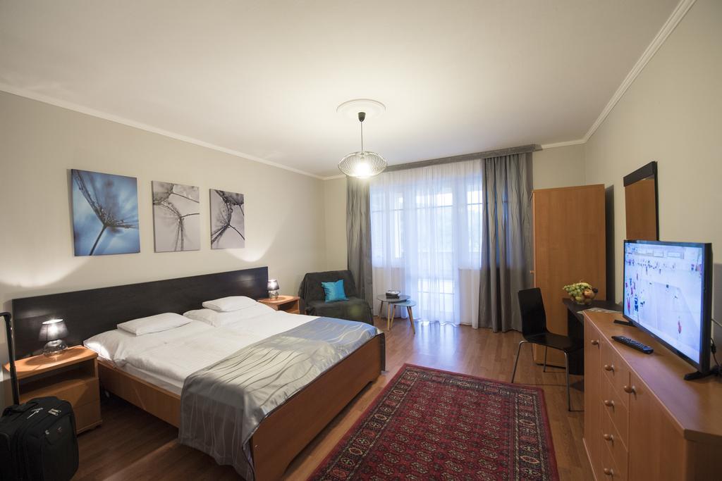 Salt Hill Apartmanok Егерсалок Екстер'єр фото