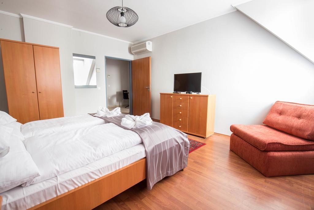 Salt Hill Apartmanok Егерсалок Екстер'єр фото