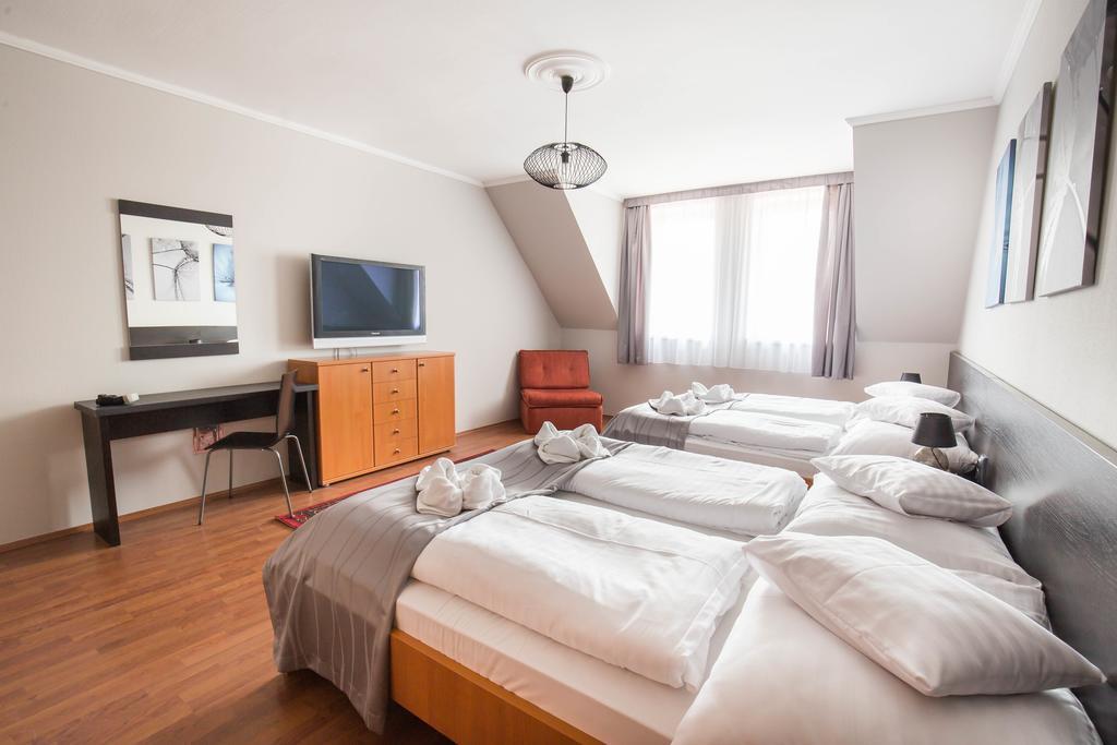 Salt Hill Apartmanok Егерсалок Екстер'єр фото